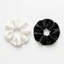 Satin-Scrunchie-Duo (Schwarz & Weiß)
